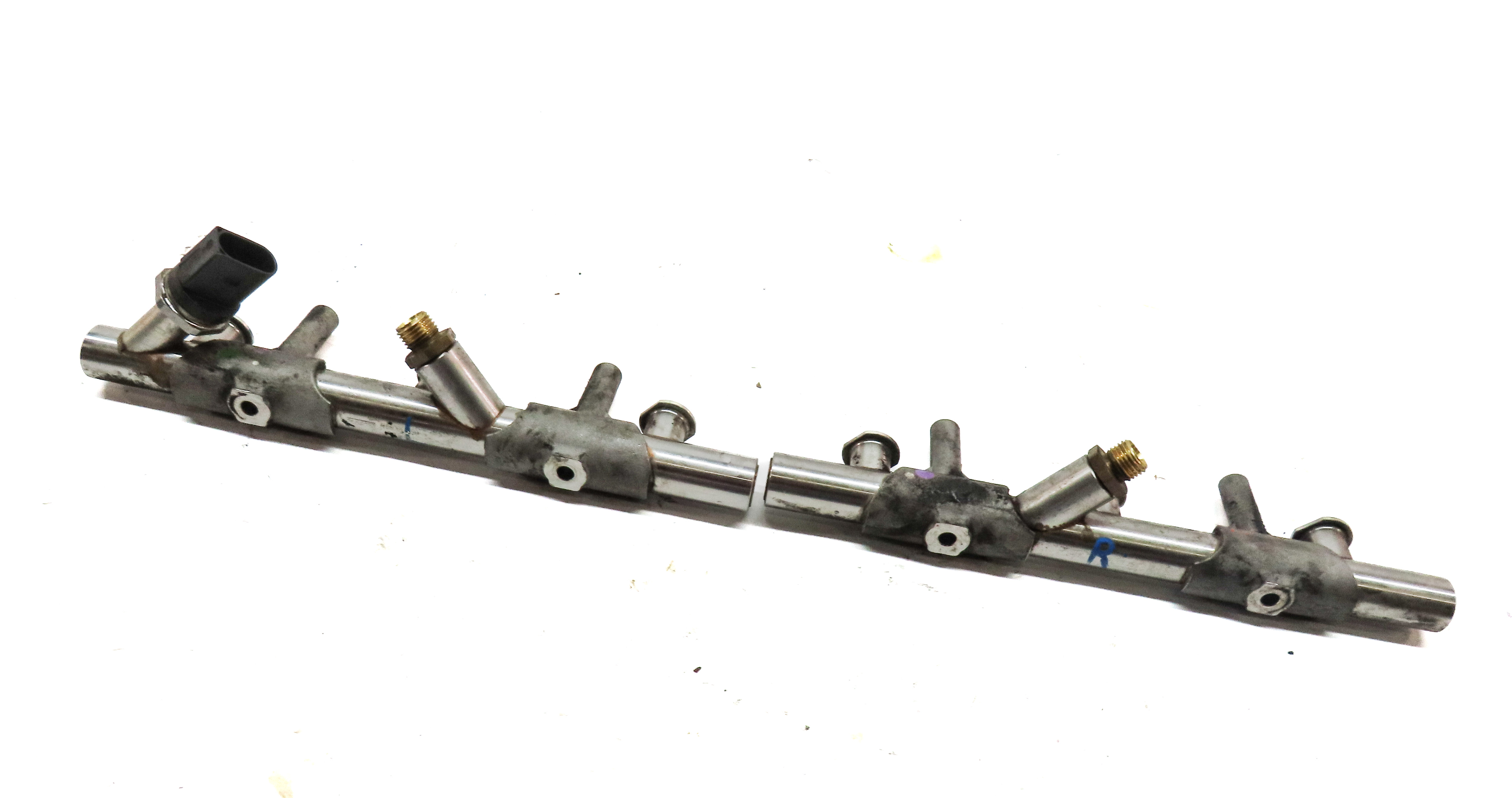 2017 AUDI Q7 (4M) 3.0L SUPER (CREC) ENGINE FUEL RAIL SET/2  w/ PRESSURE SOLENOID — exact item pictured